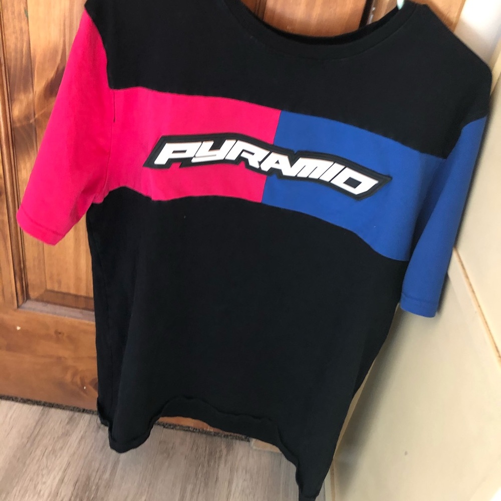 Black pyramid Chris brown t shirt 3D logo
